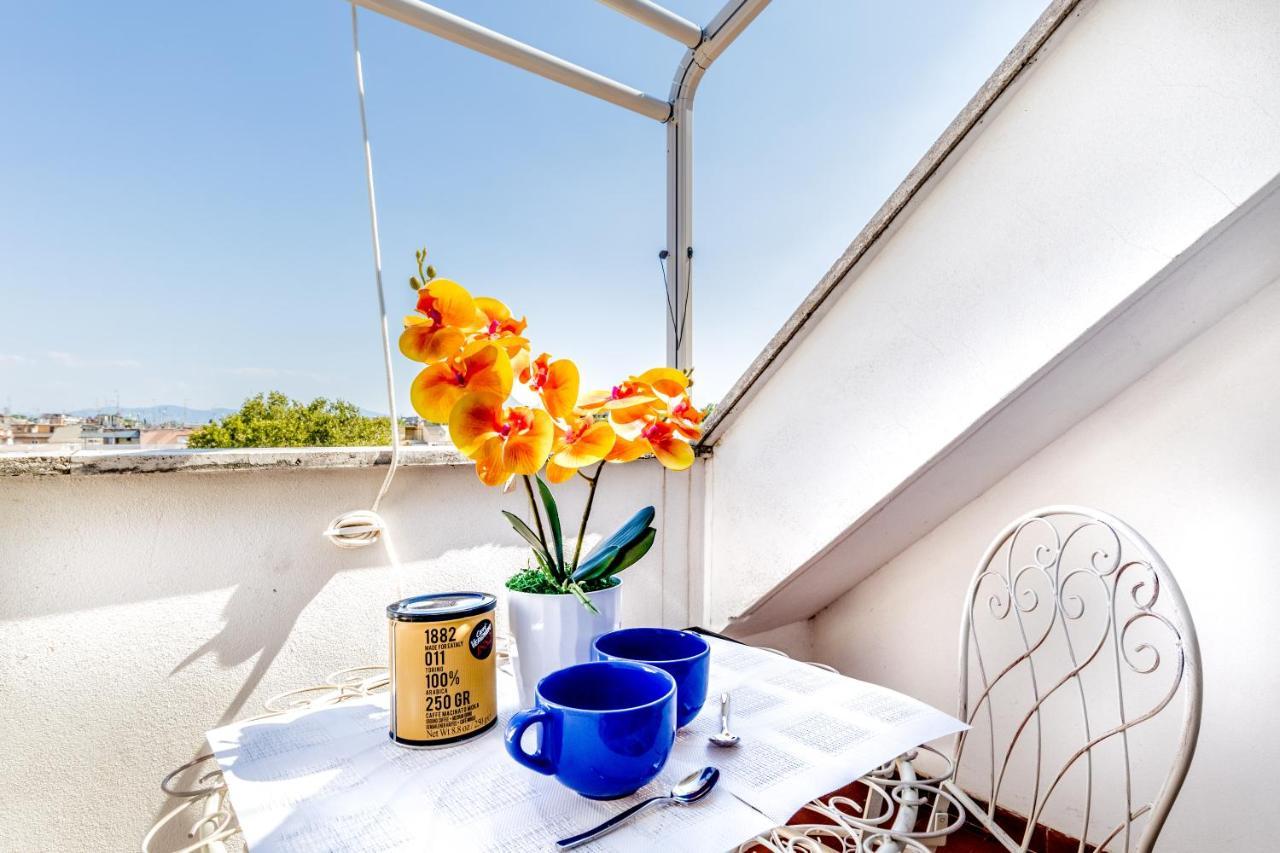 Bbhome Penthouse Bright And Elegant Metro Conca D'Oro ローマ エクステリア 写真