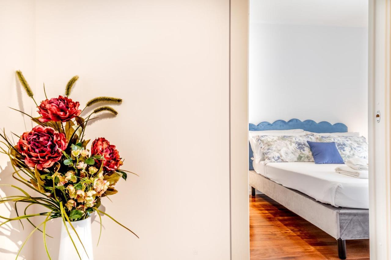 Bbhome Penthouse Bright And Elegant Metro Conca D'Oro ローマ エクステリア 写真