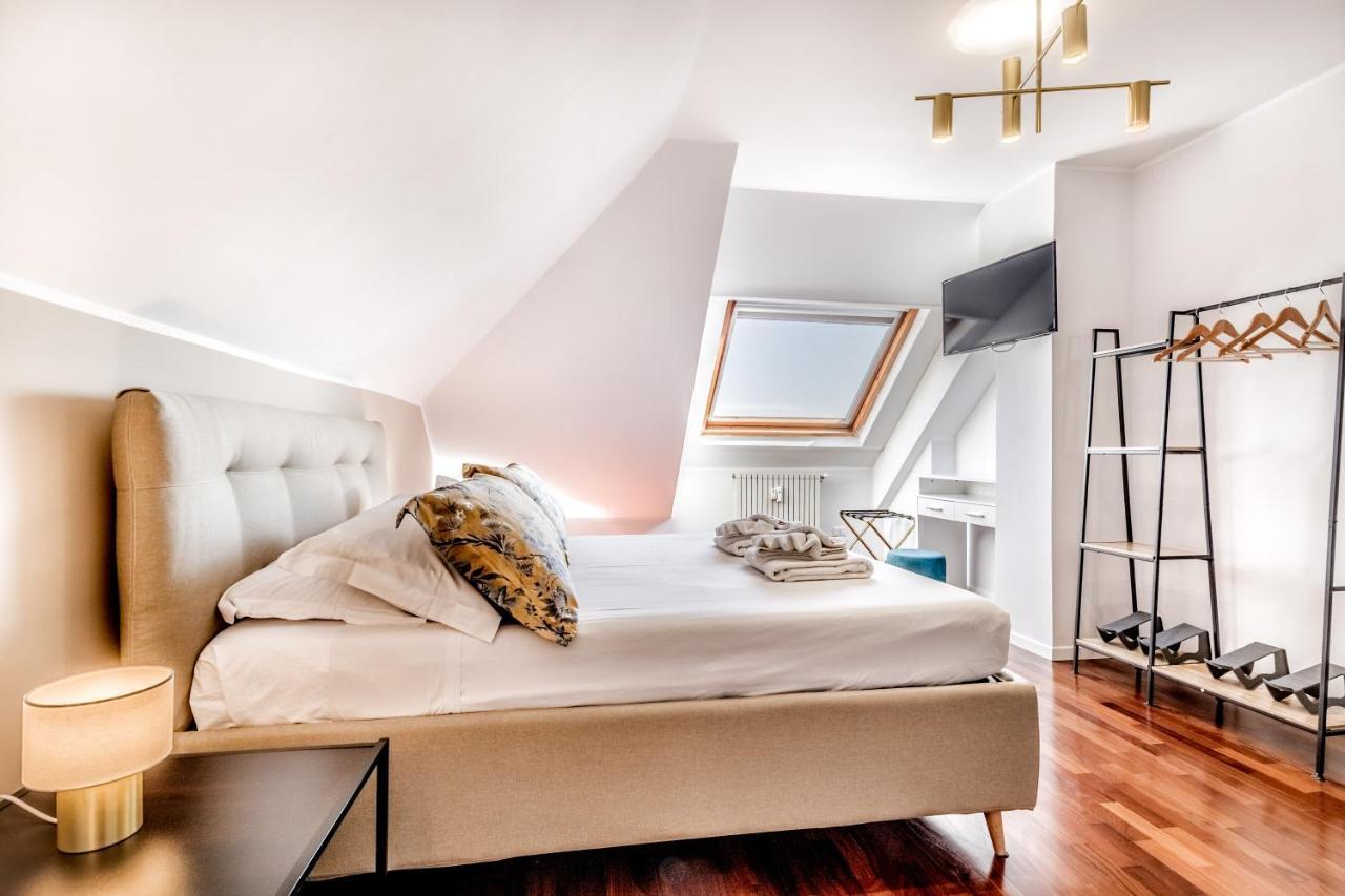 Bbhome Penthouse Bright And Elegant Metro Conca D'Oro ローマ エクステリア 写真