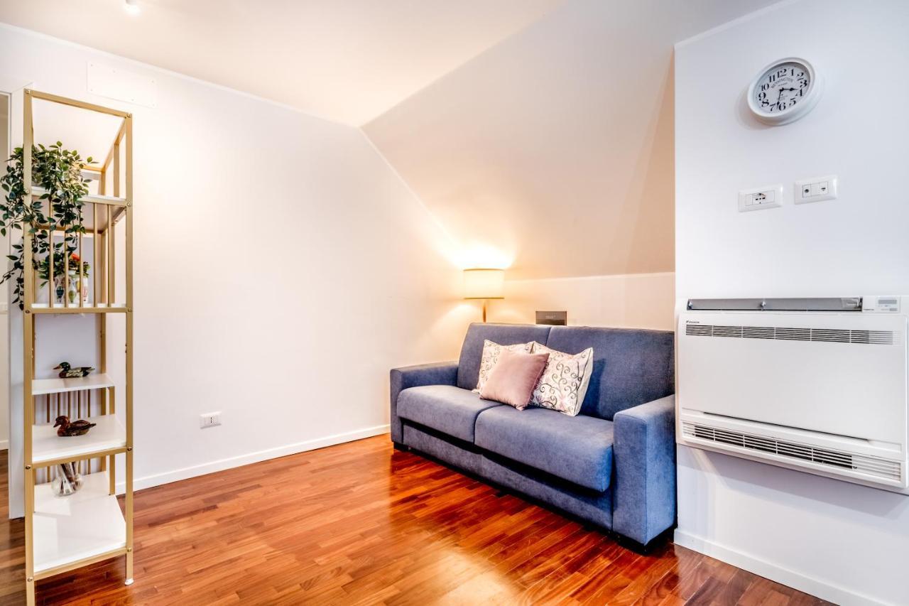 Bbhome Penthouse Bright And Elegant Metro Conca D'Oro ローマ エクステリア 写真