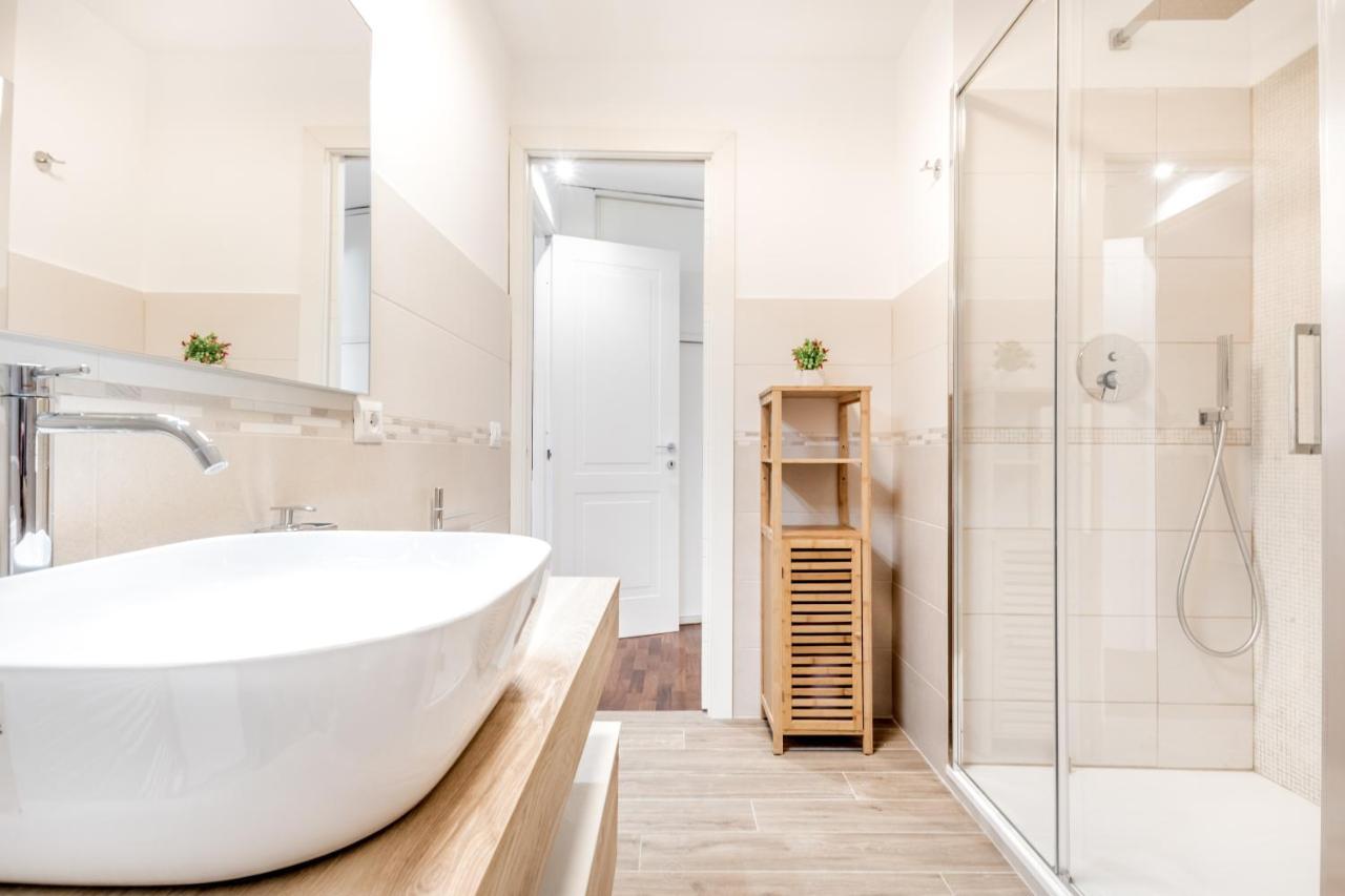 Bbhome Penthouse Bright And Elegant Metro Conca D'Oro ローマ エクステリア 写真